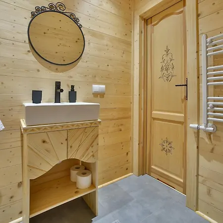 Swierkowe Skaly Z Jacuzzi Na Wylacznosc
